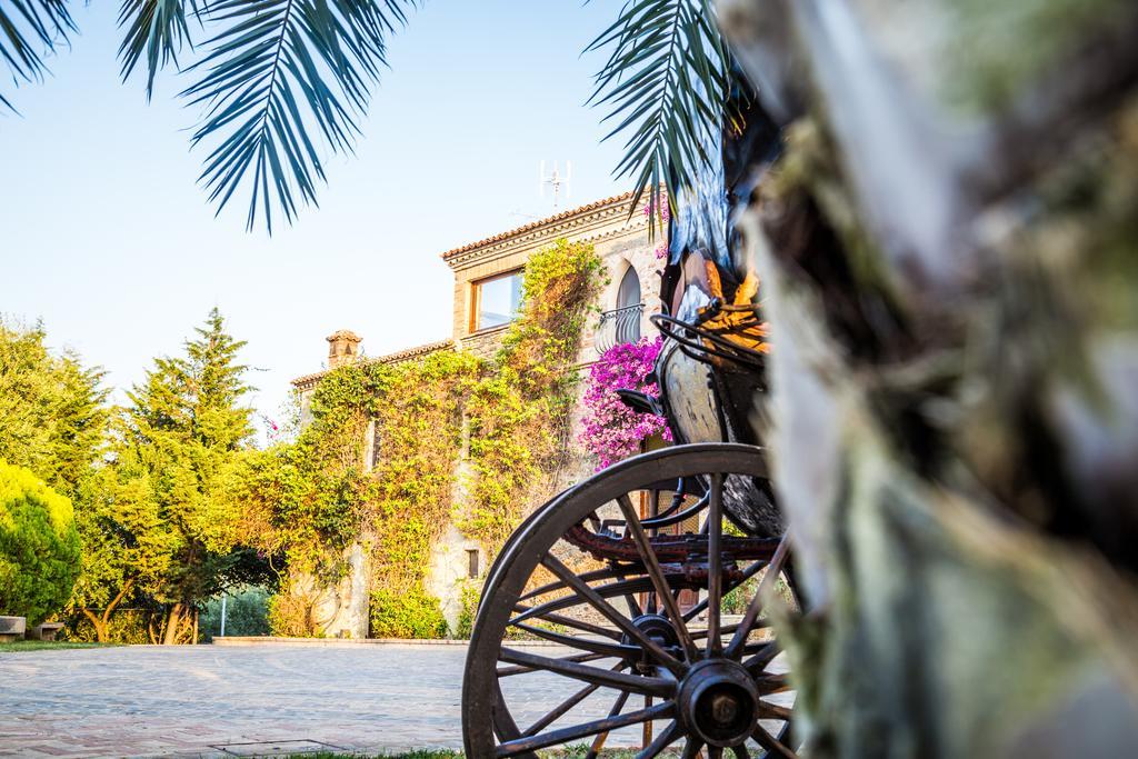 ロッサーノ Le Colline Del Gelso-Masseria Mazzeiゲストハウス エクステリア 写真