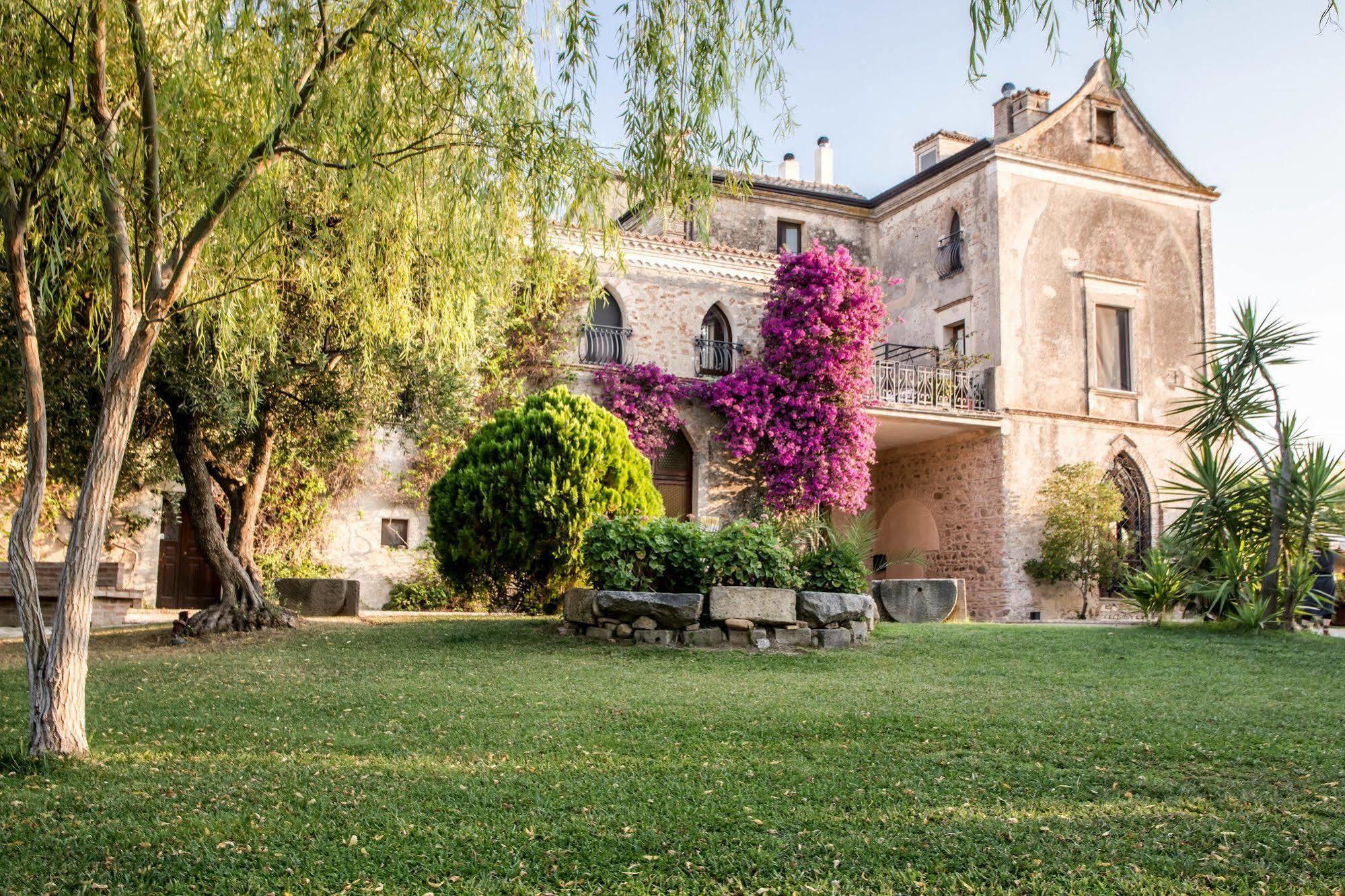 ロッサーノ Le Colline Del Gelso-Masseria Mazzeiゲストハウス エクステリア 写真